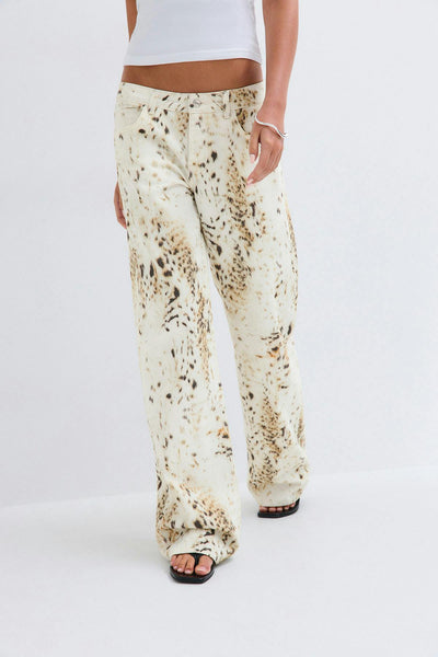 Low wild wide jeans