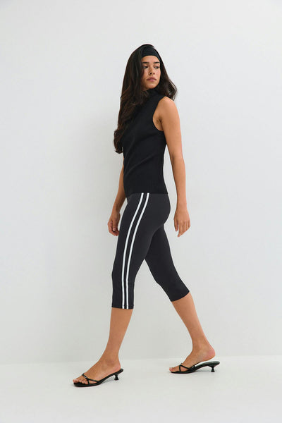 Sporty stripe capri