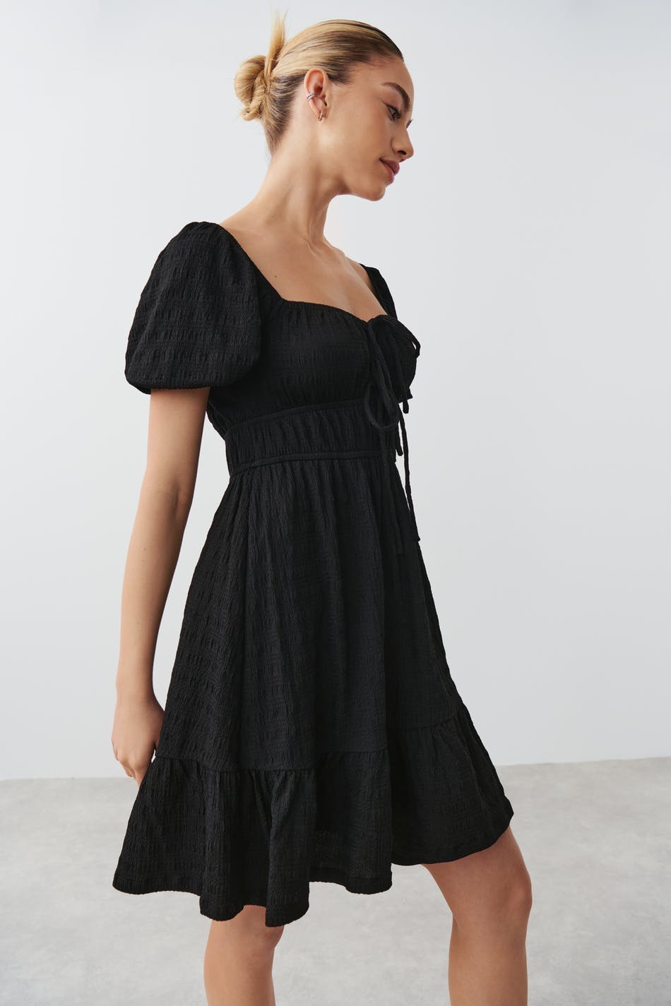 Knot detail mini dress - Noir