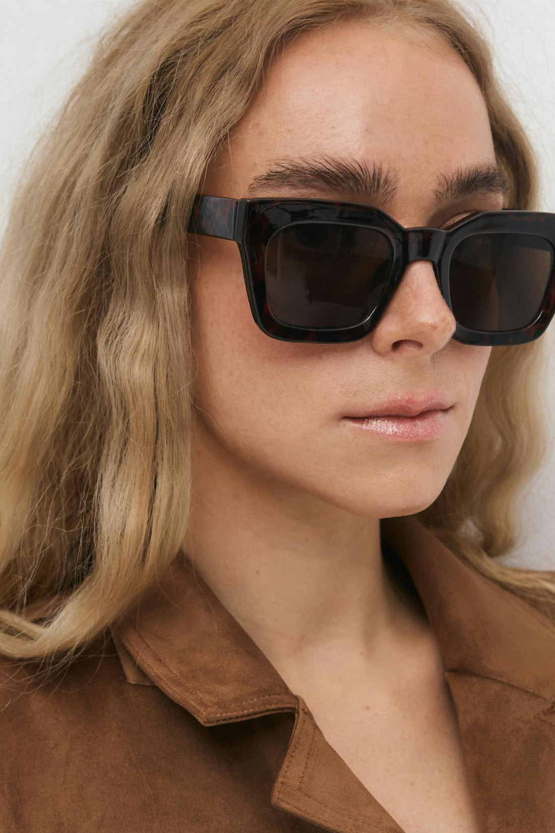chunky sunglasses - Dk turtle