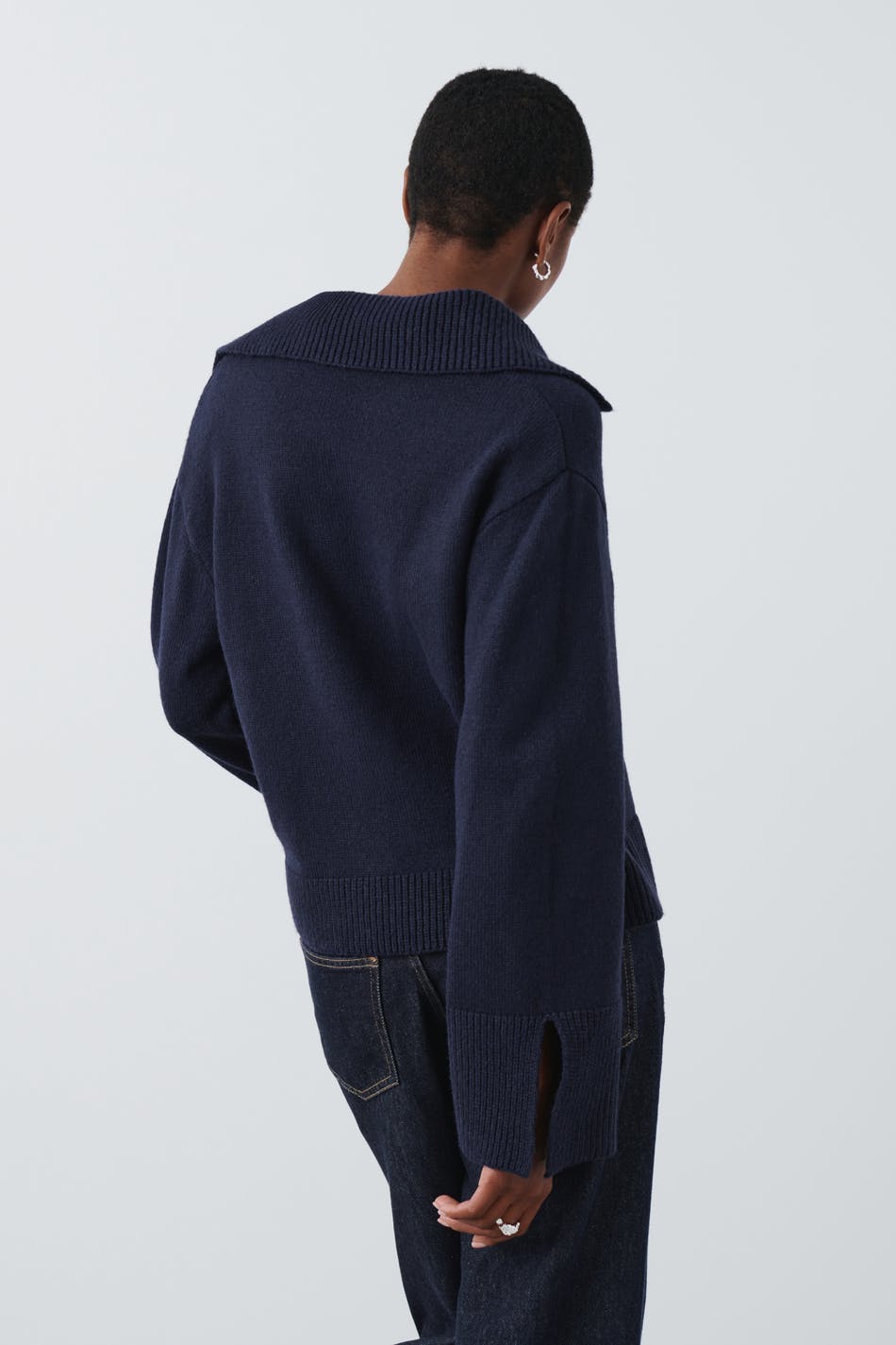 V-neck knitted sweater - Peacoat