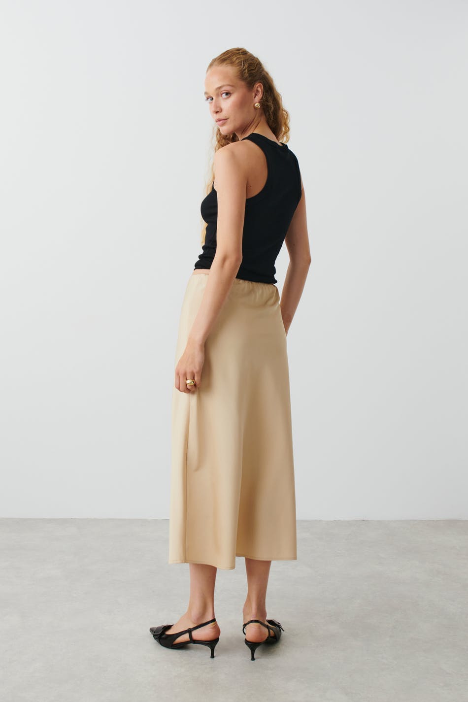 Satin midi skirt - Irish cream