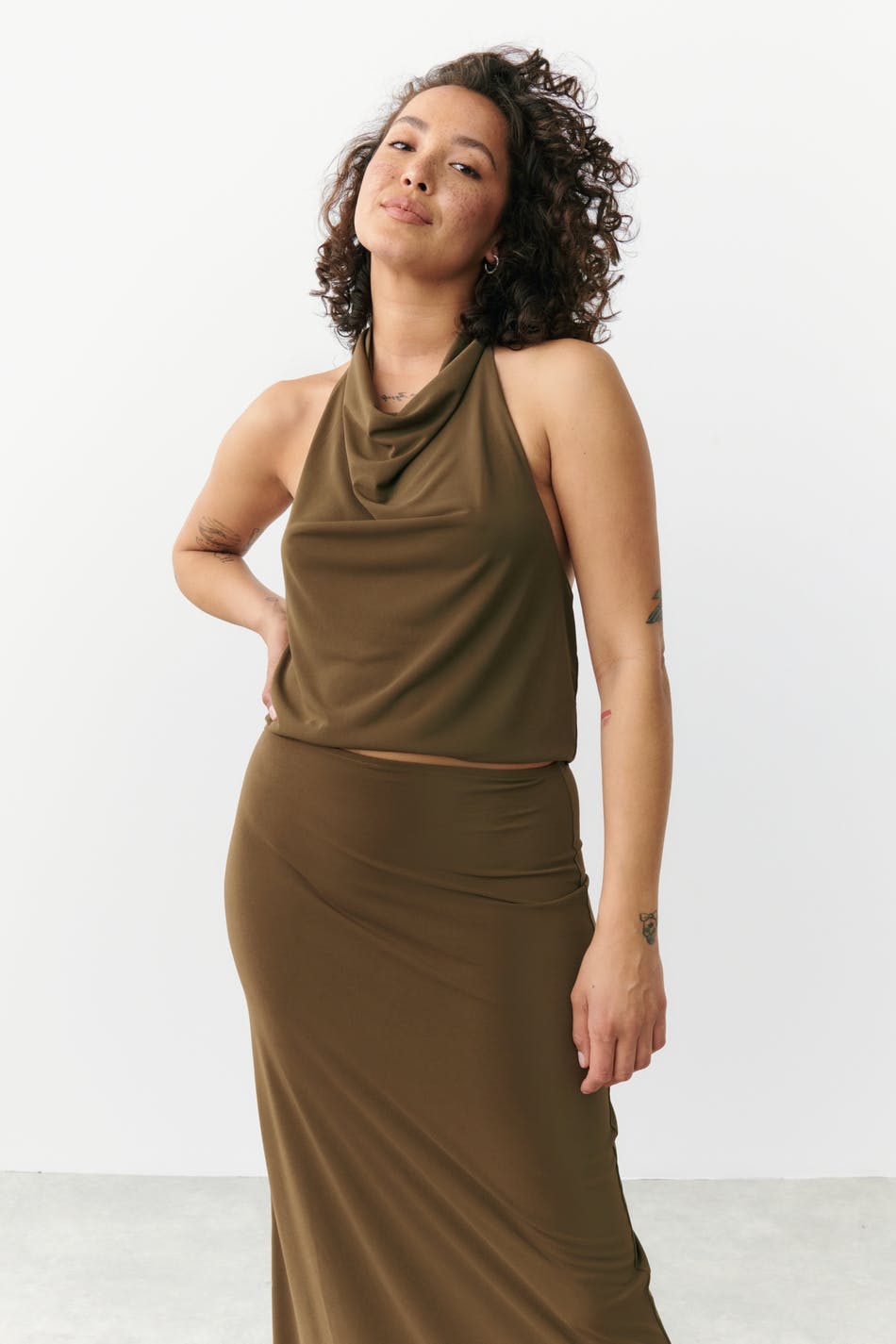 Drapy halterneck tanktop - Walnut