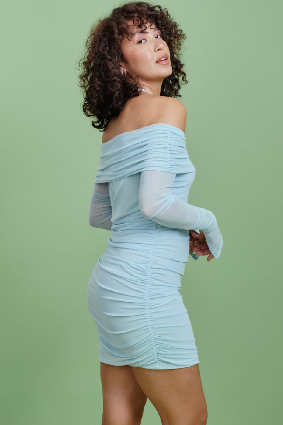 Ruched offshoulder dress - Omphalodes