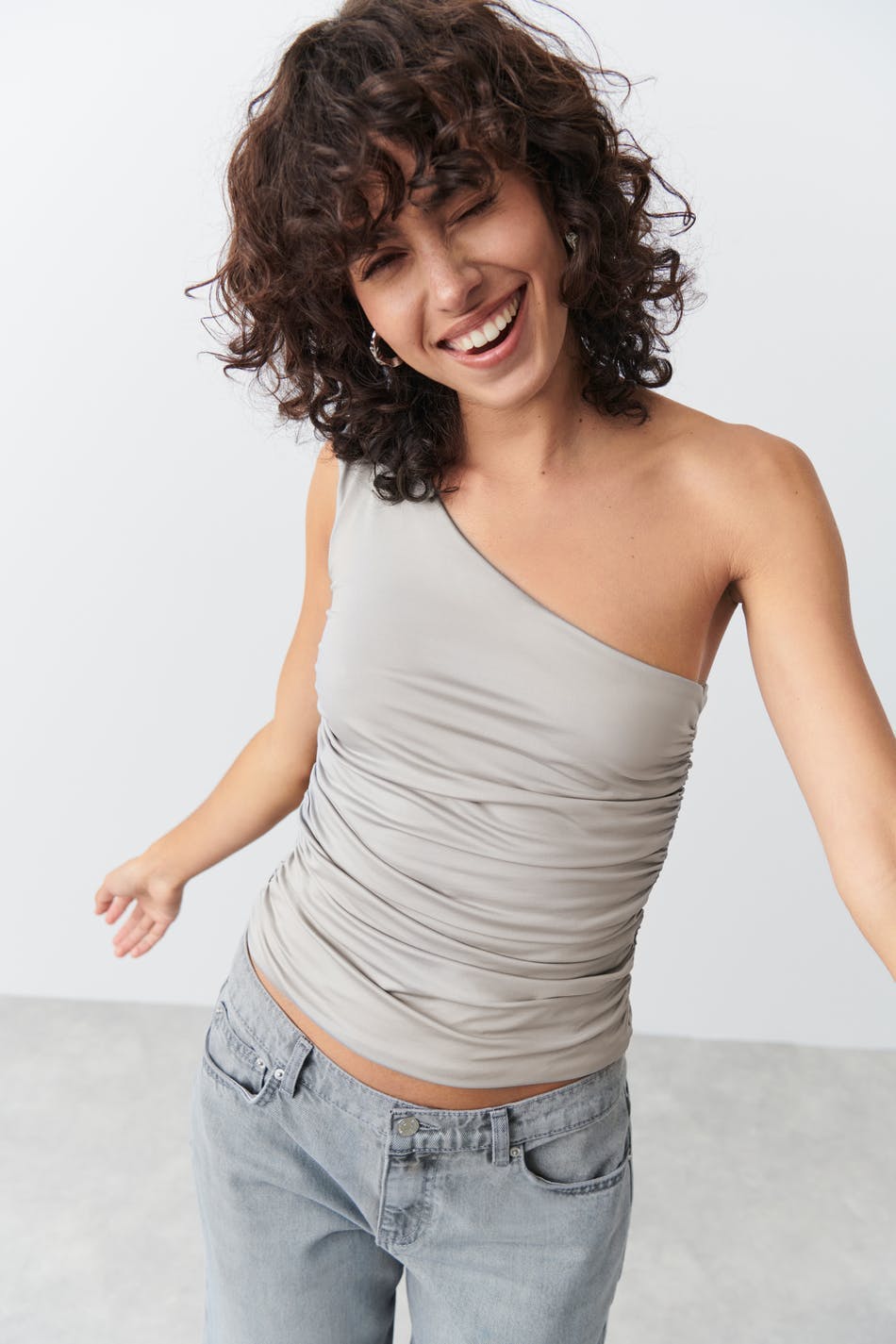Ruched one shoulder top - Gris