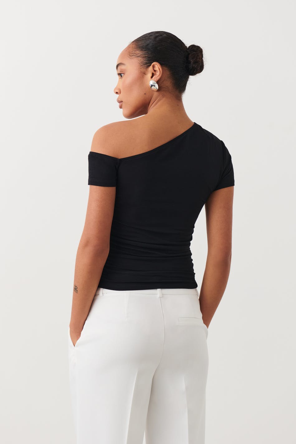 Soft touch asymmetric top - Noir