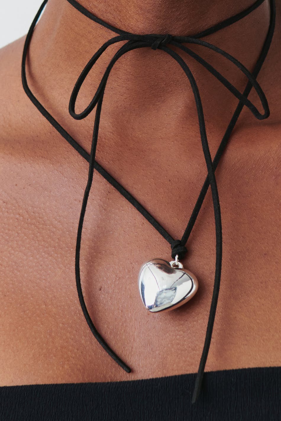 Heart strap necklace - Black/silver