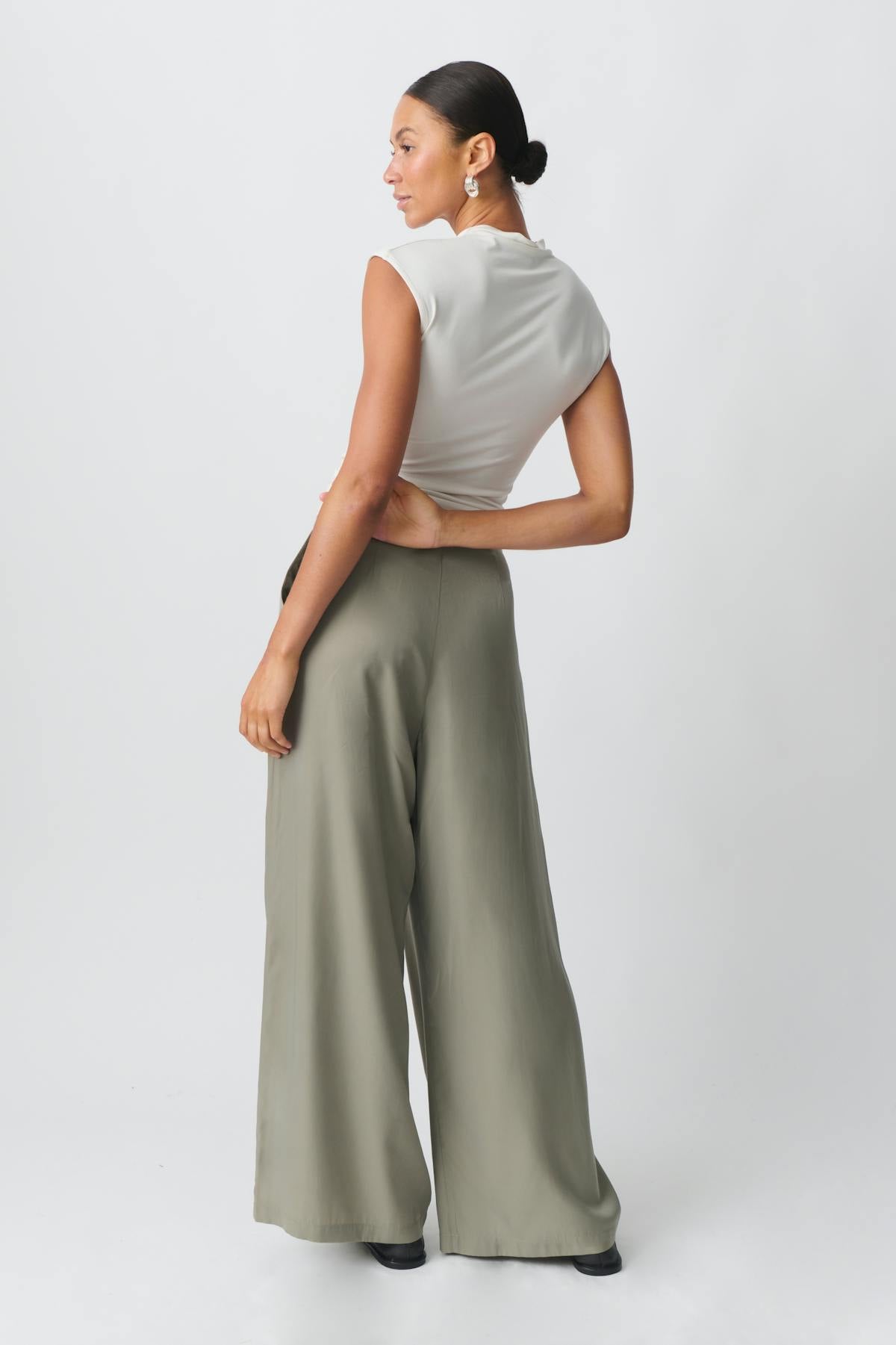 Fluid wide trousers - Vetiver