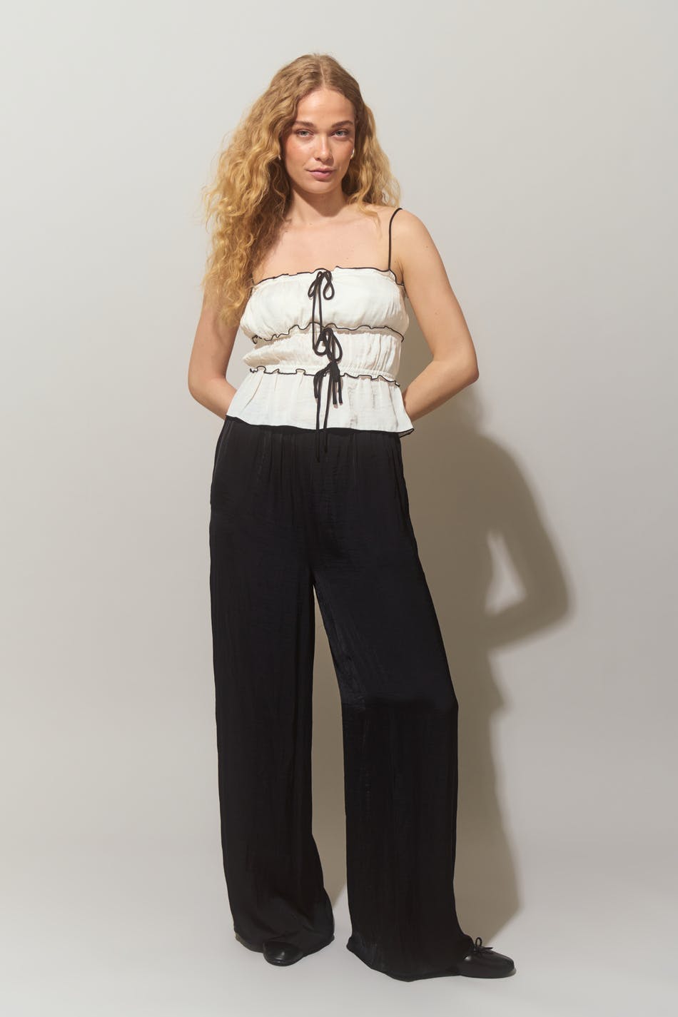 Wide satin trousers - Beige