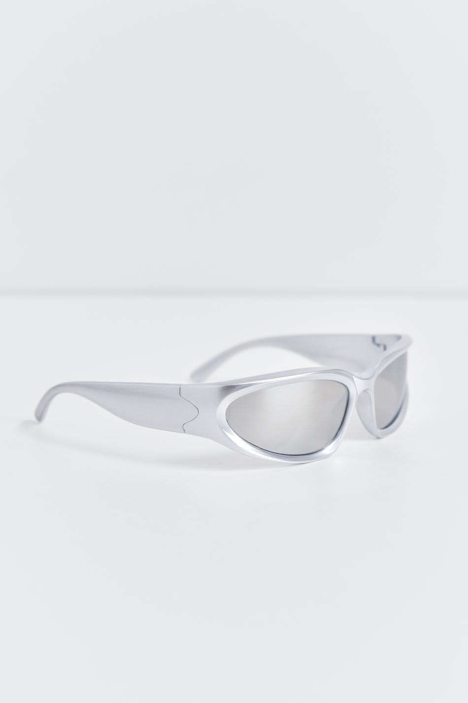 Fashion sporty sunglasses