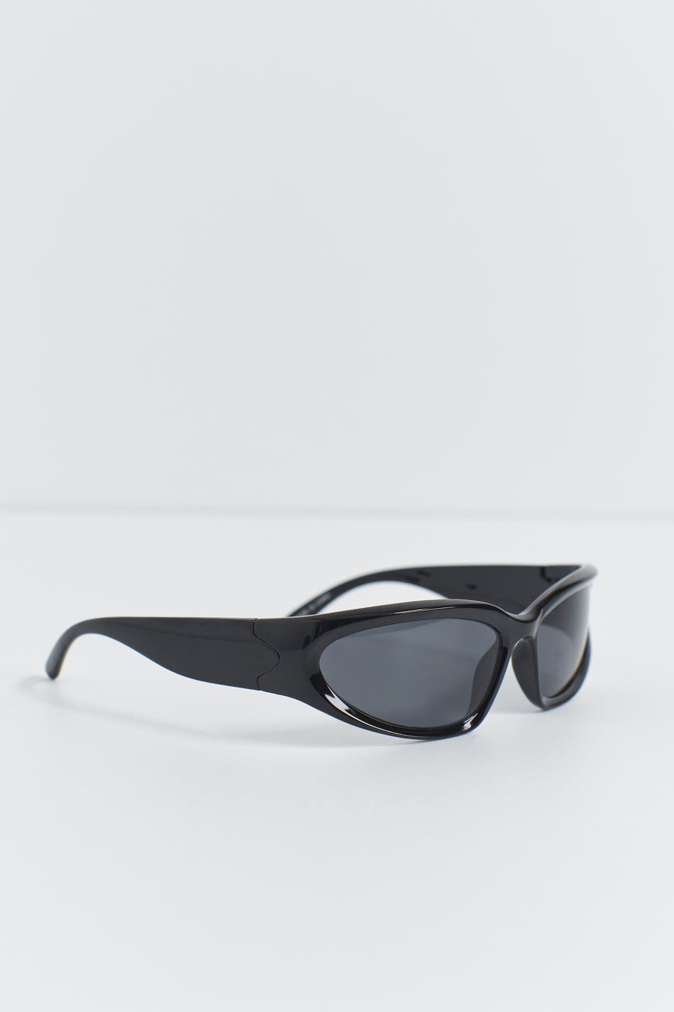 Fashion sporty sunglasses