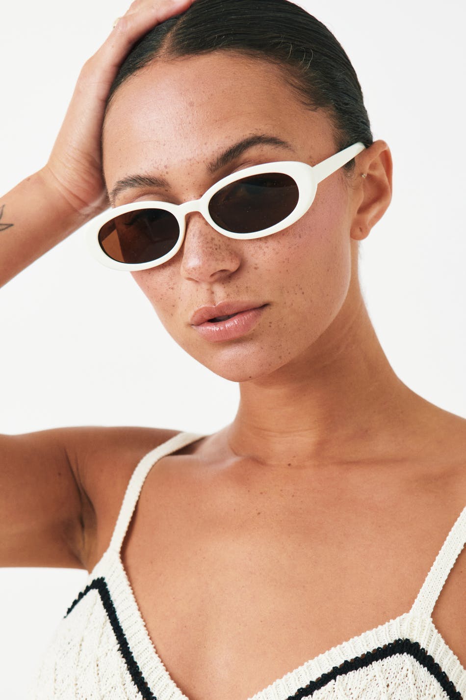 Slim oval sunglasses - Crème