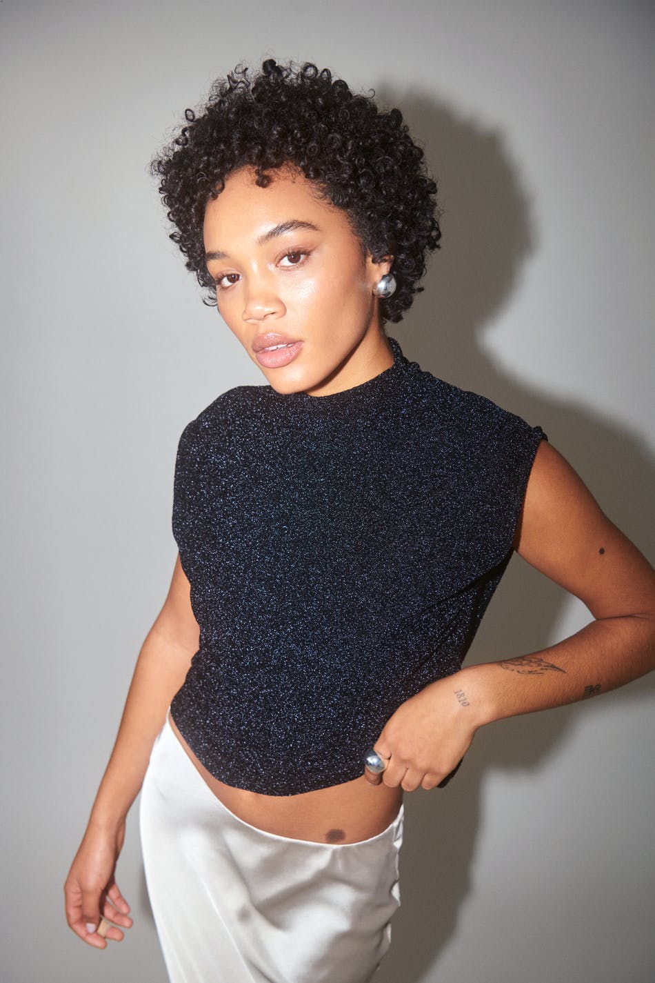 Loose glitter funnel neck top - Noir