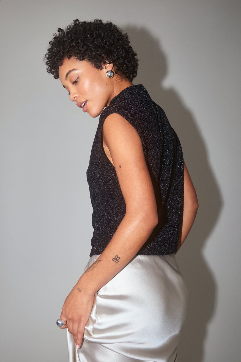Loose glitter funnel neck top - Noir