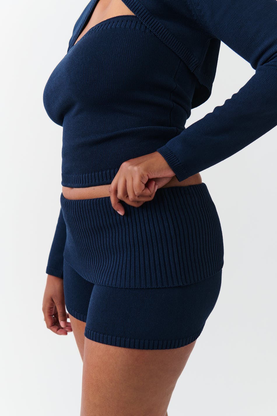 Knitted folded down shorts - Navy blazer