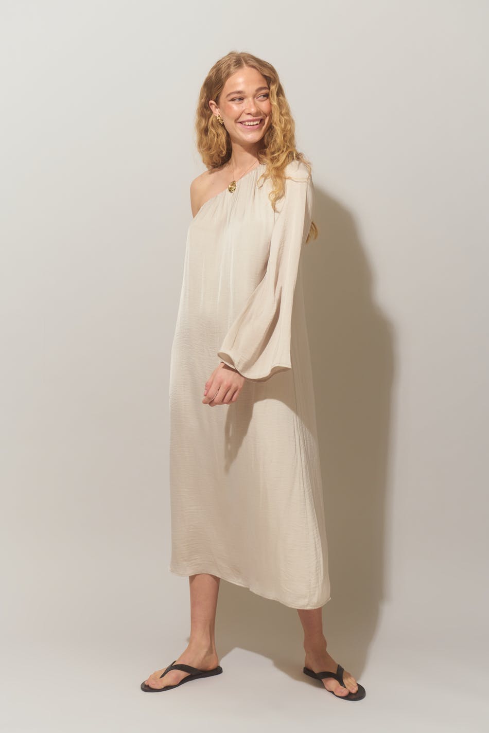 Fluid oneshoulder dress - Noir