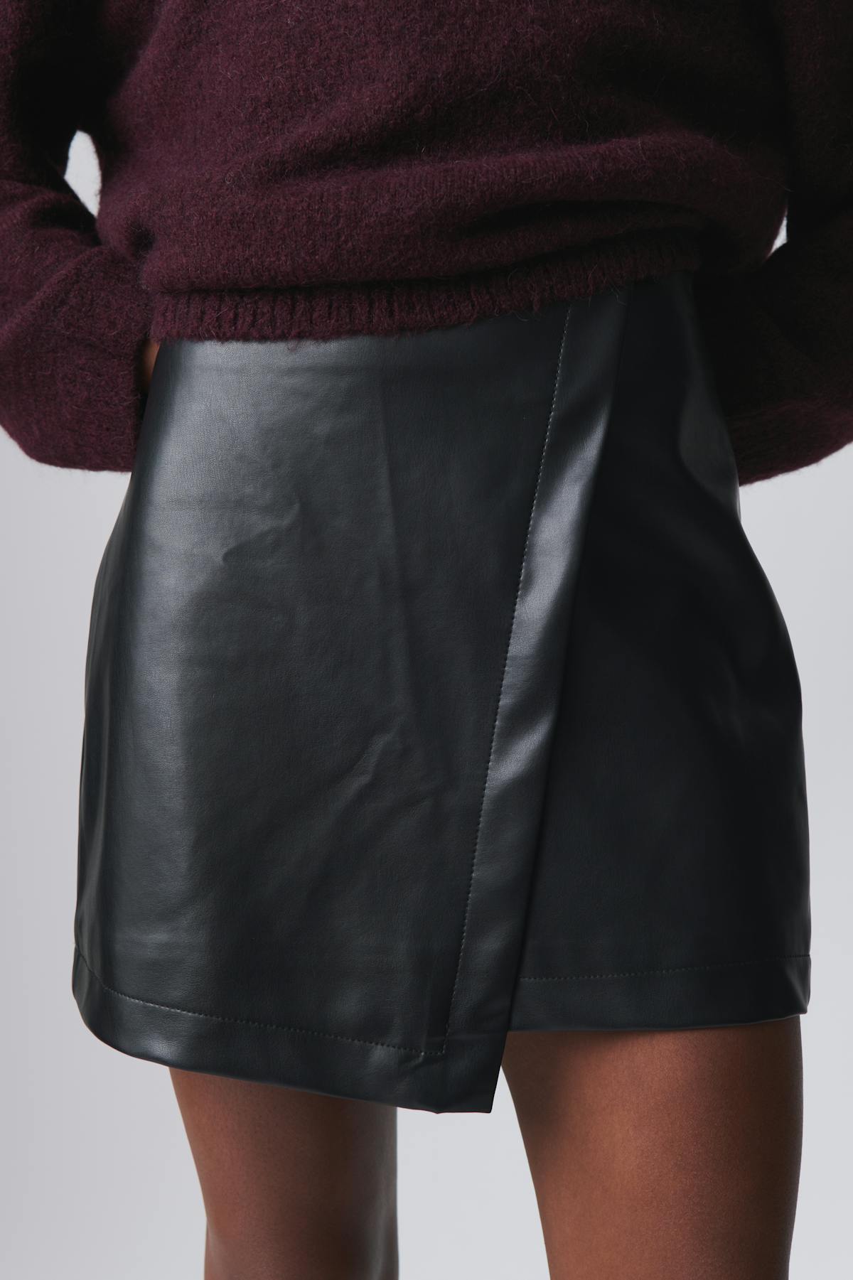 mini wrap pu skirt - Noir