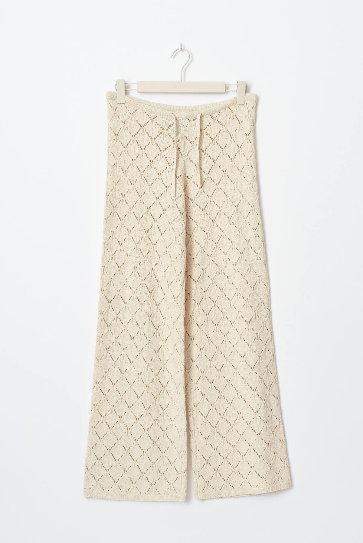 knitted crochet trousers - Crème