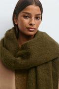 Soft chunky scarf