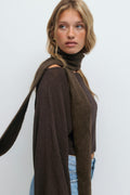 Knitted choker scarf