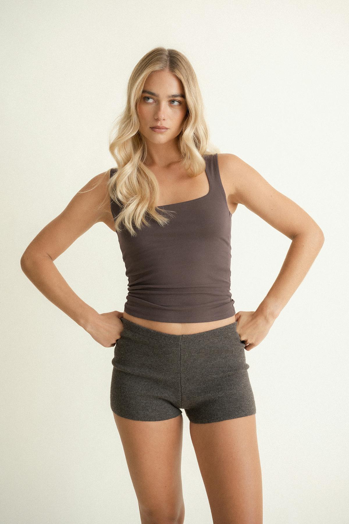 Square neck tank top - Lemon icing
