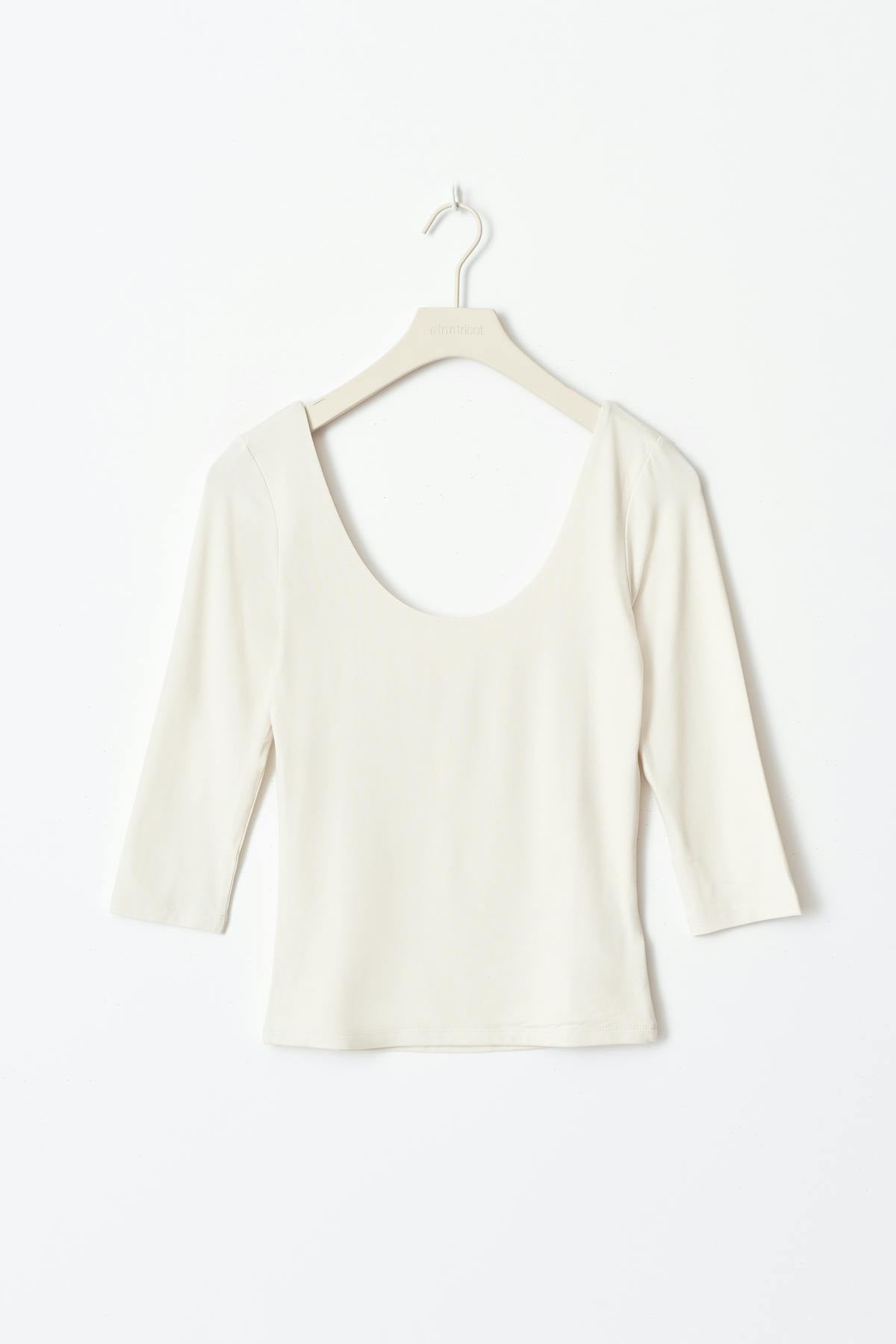Soft touch scoop neck top - Tofu