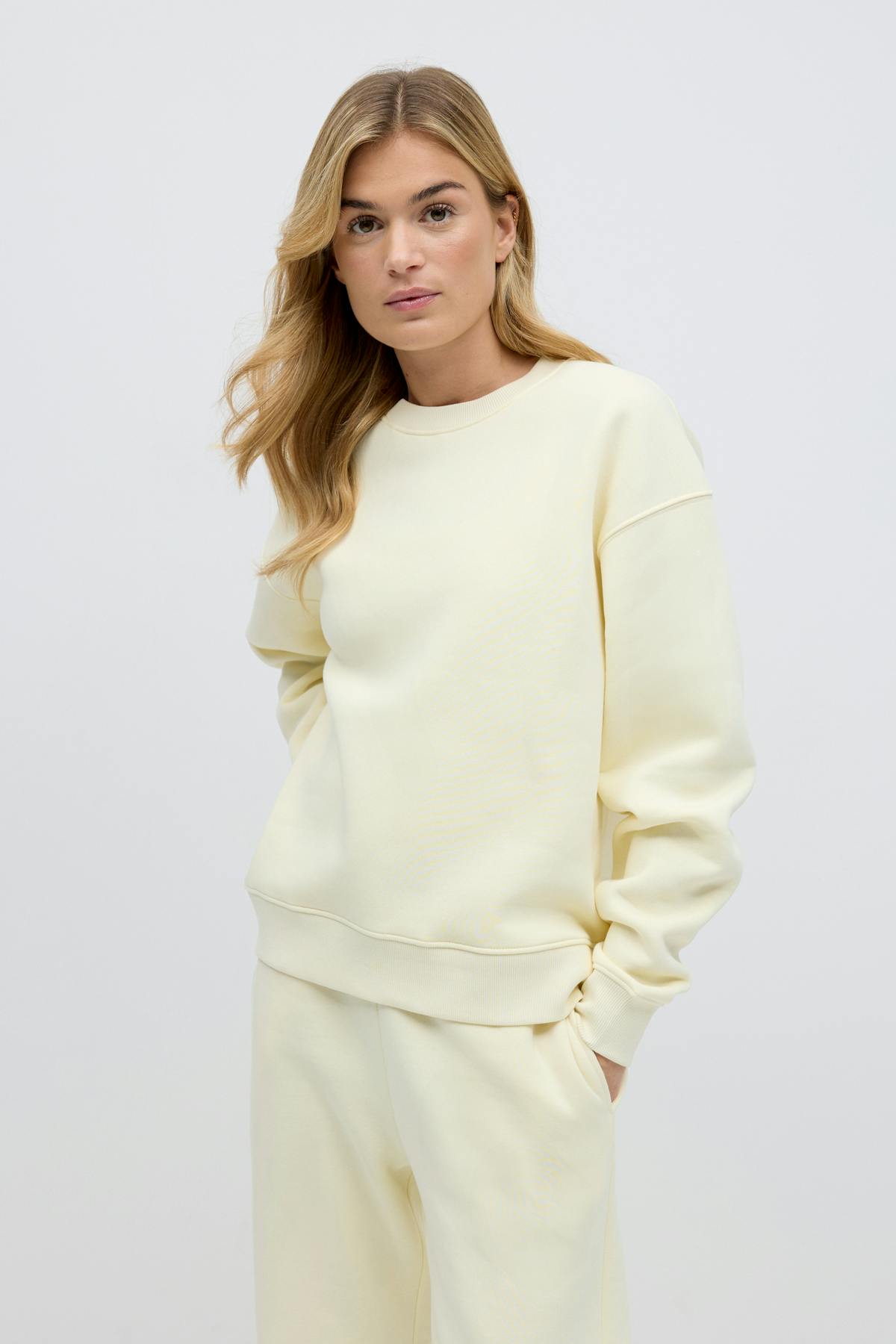 Basic sweater - Java