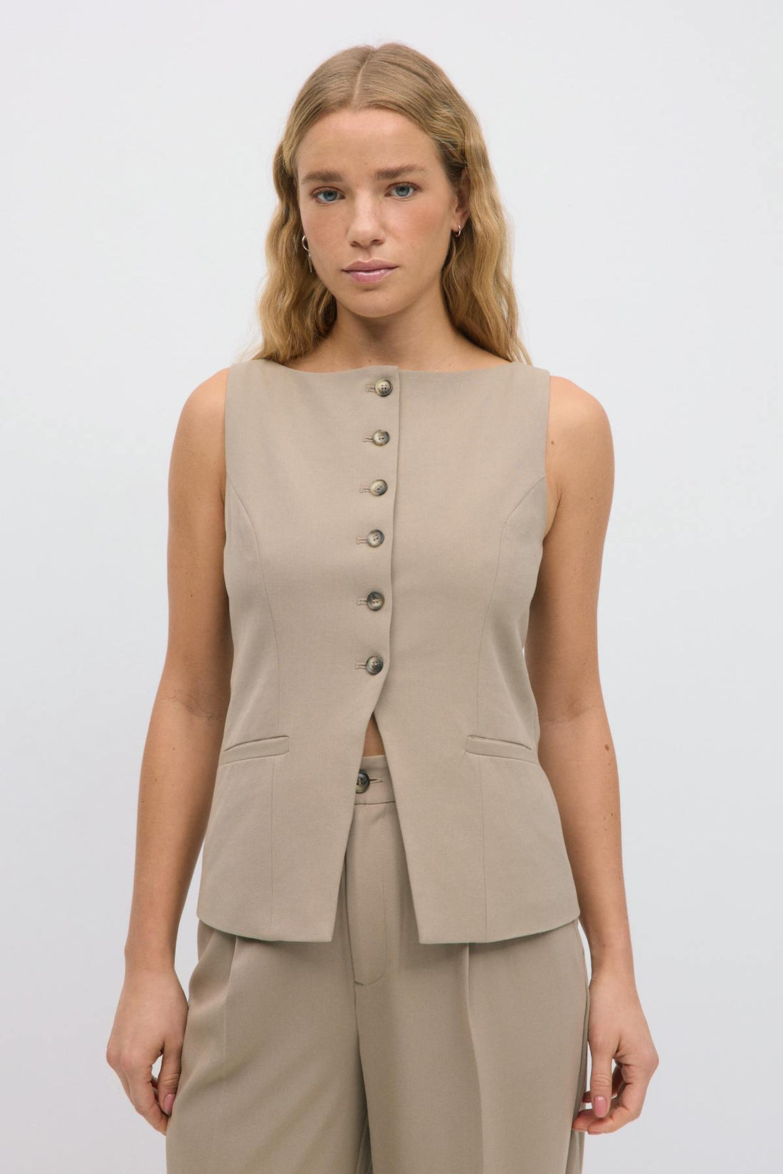 Tailored boatneck vest - Beige foncé