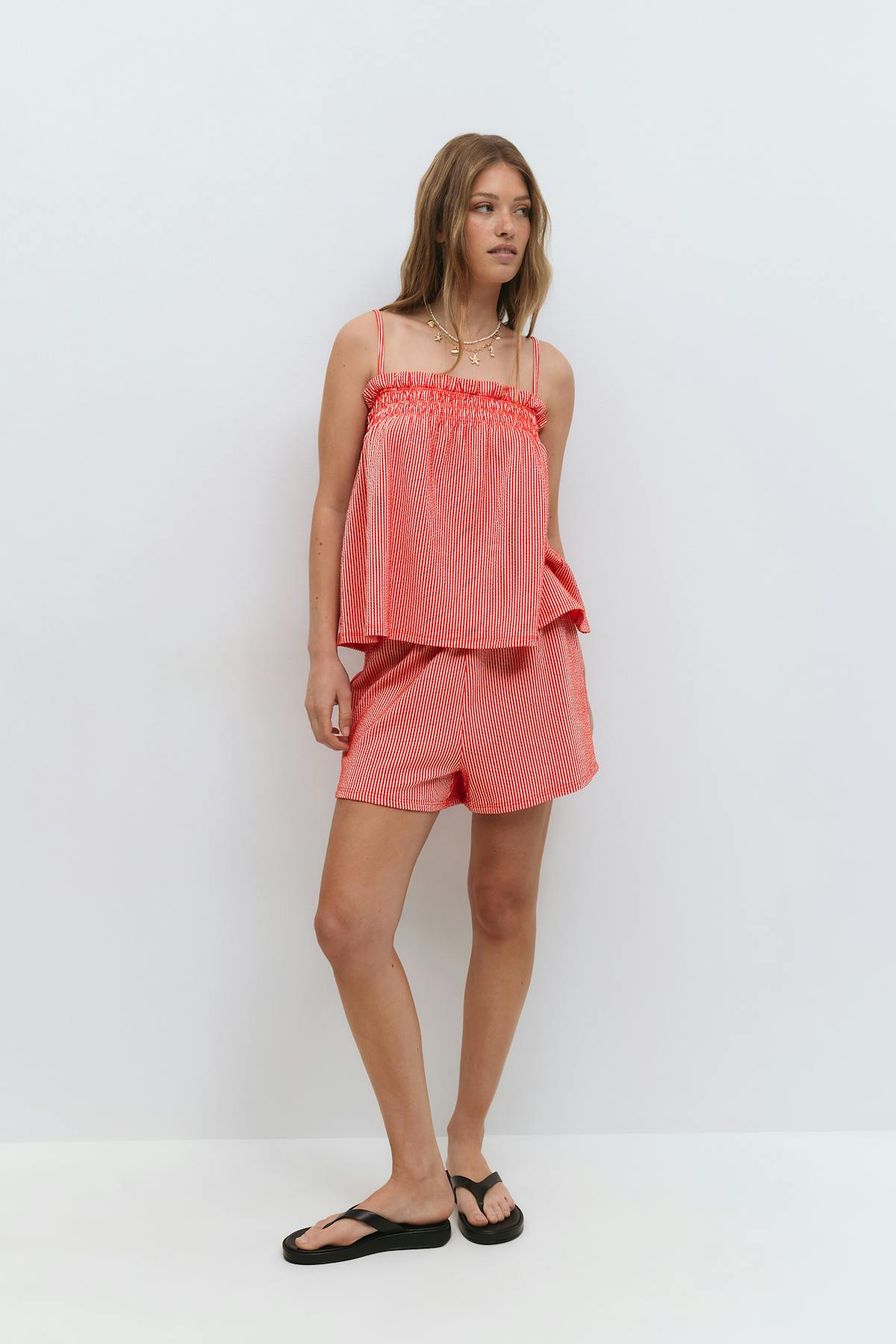 Textured shorts - Red/stripe