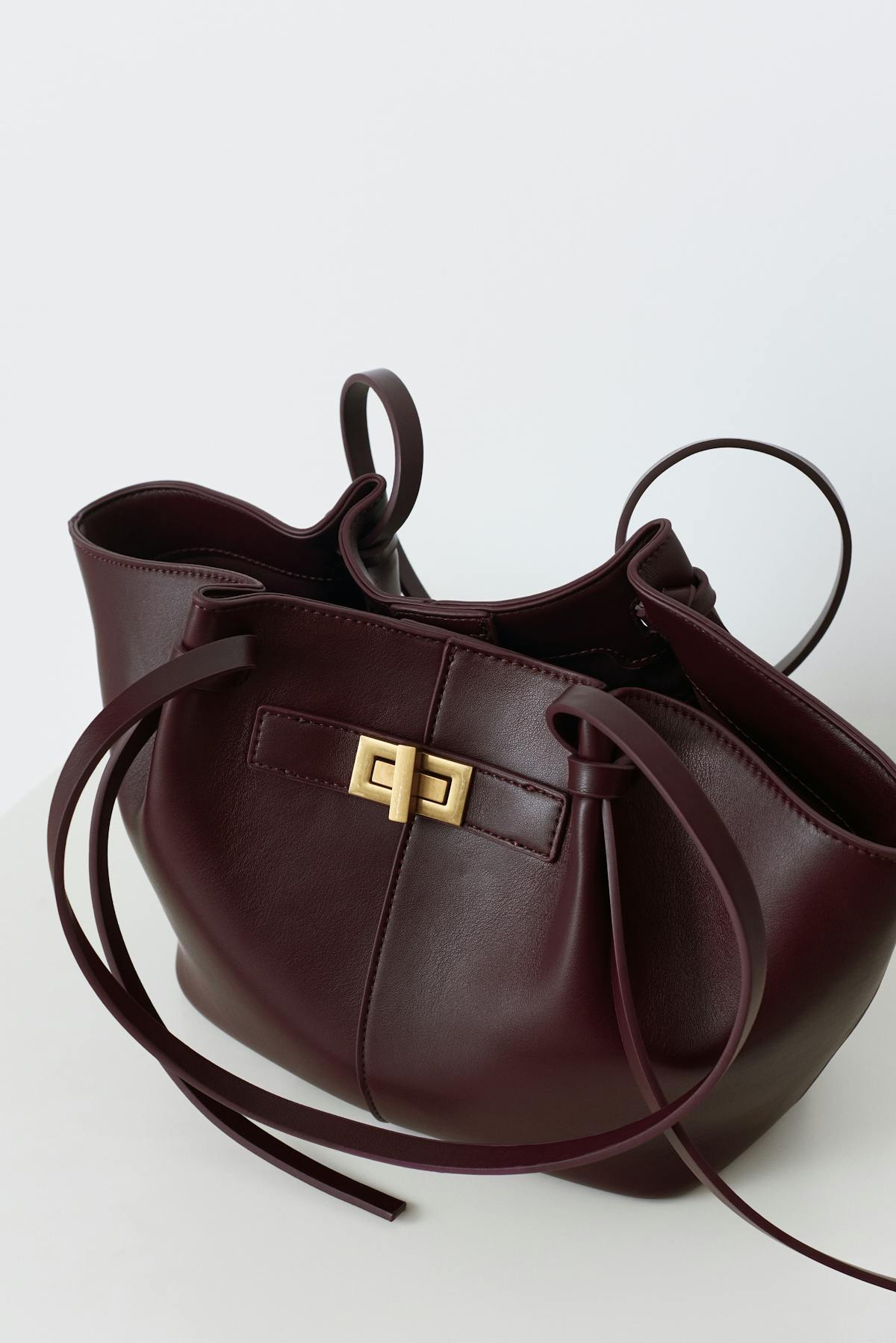Midi long strap bag