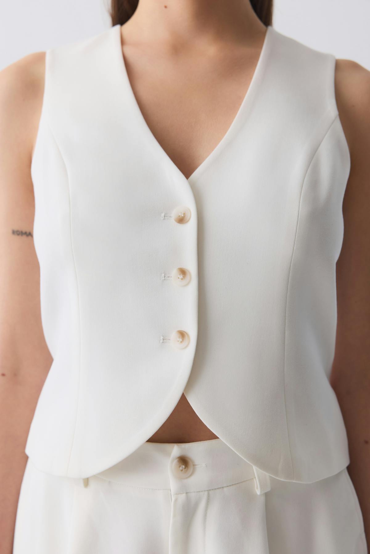Short v-neck vest - Noir