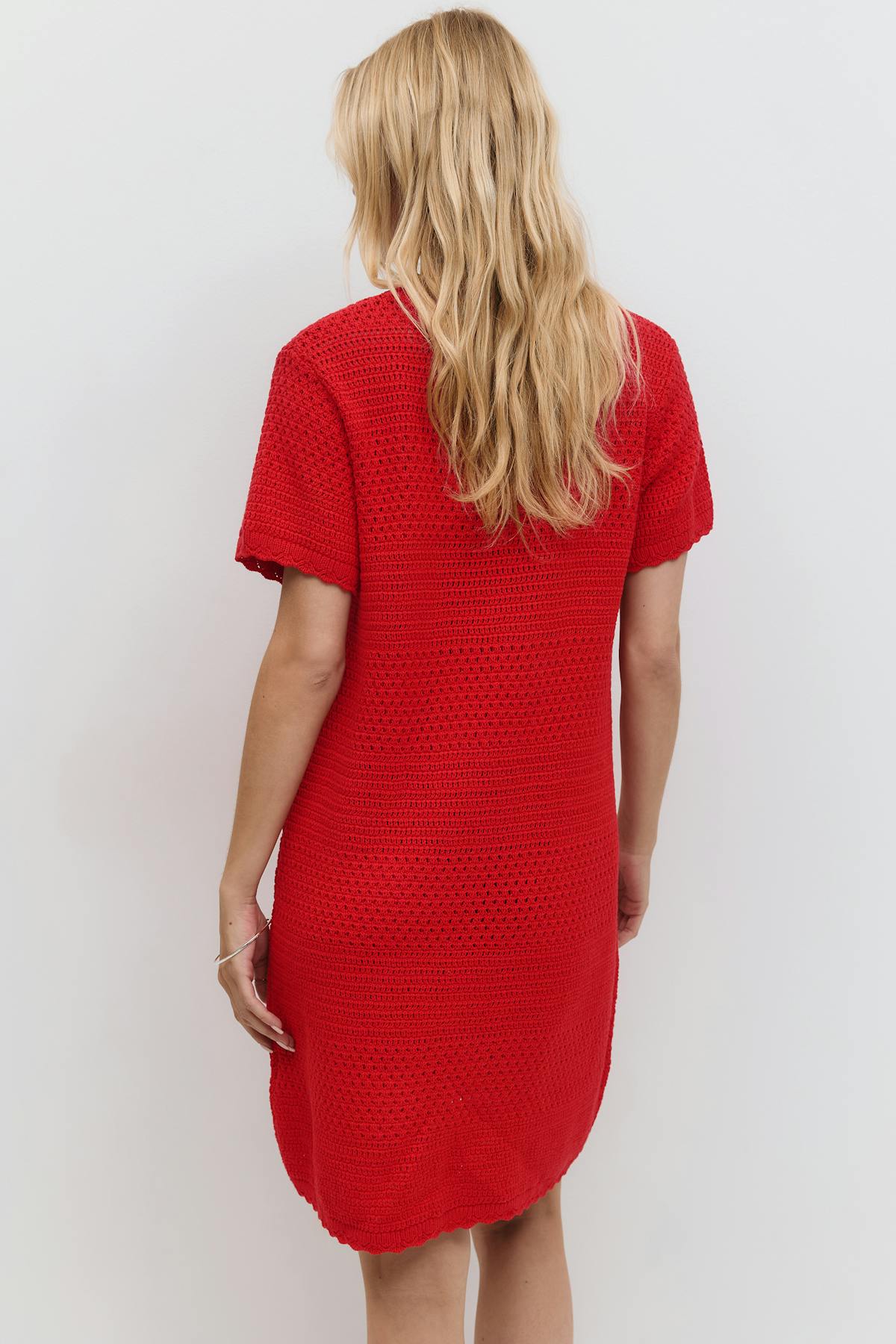 Knitted crochet t-shirt dress - High risk red