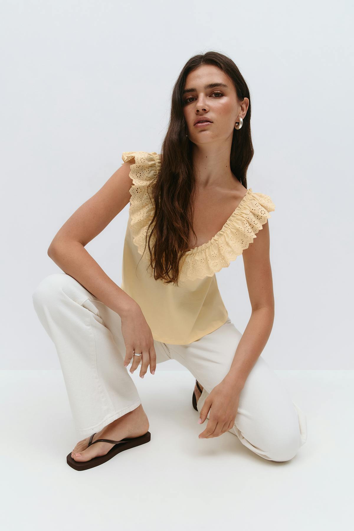 Broderie anglaise singlet - Anise flower
