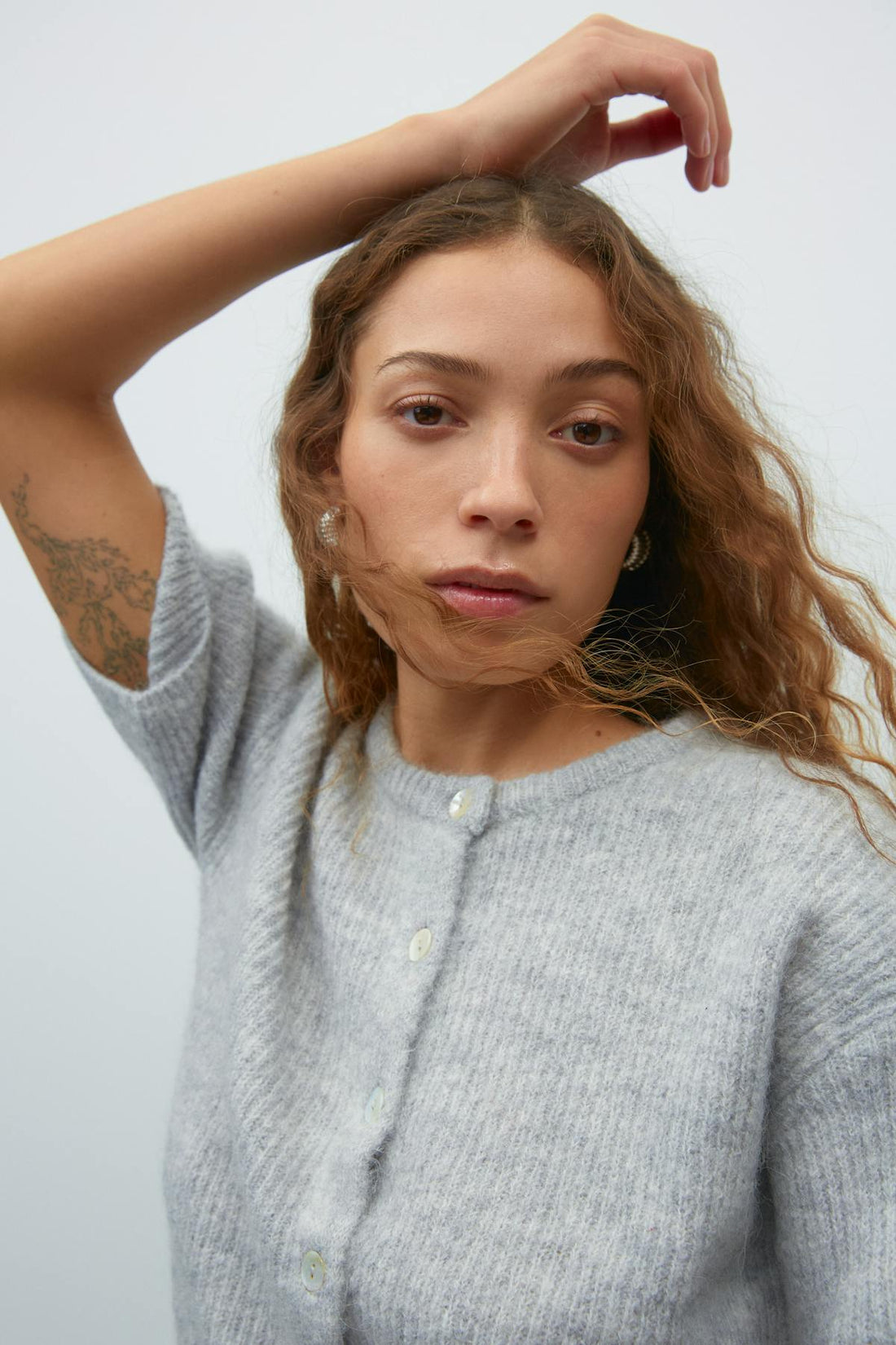 Short sleeve knitted cardigan - Lt grey melange