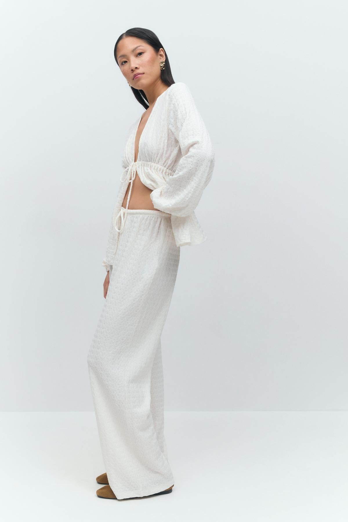 Textured trousers - Gardenia