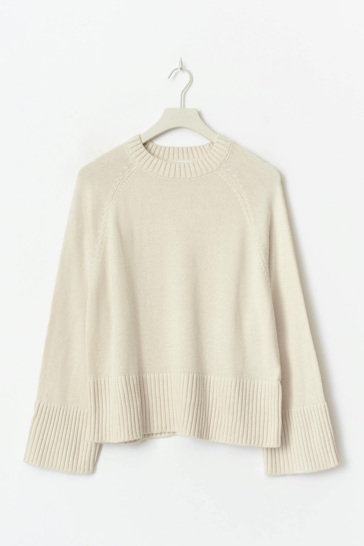 Round neck knitted sweater - Gardenia