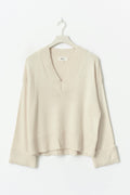 V-neck knitted sweater - Gardenia