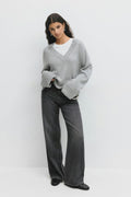 V-neck knitted sweater - Gardenia