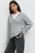 V-neck knitted sweater - Gardenia