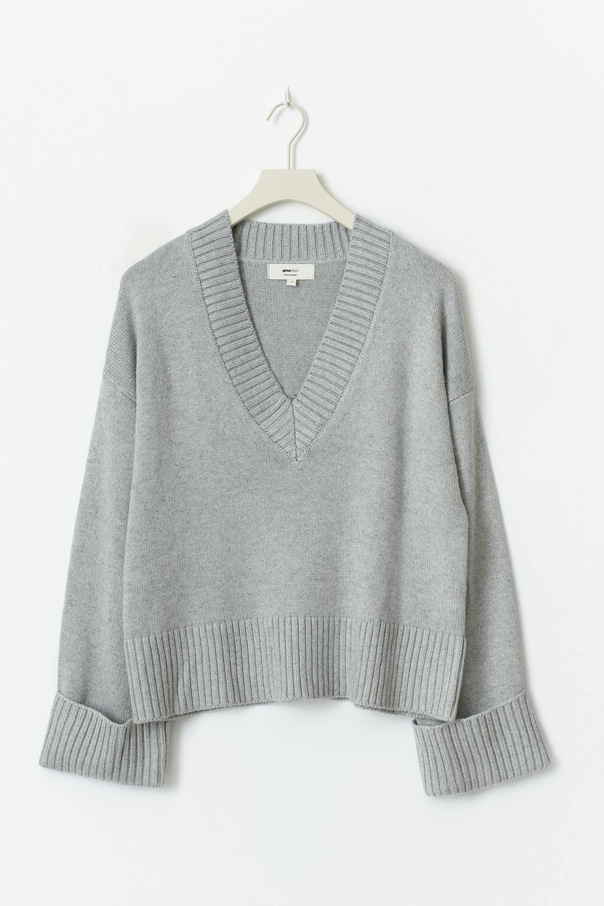V-neck knitted sweater - Lt greymelange