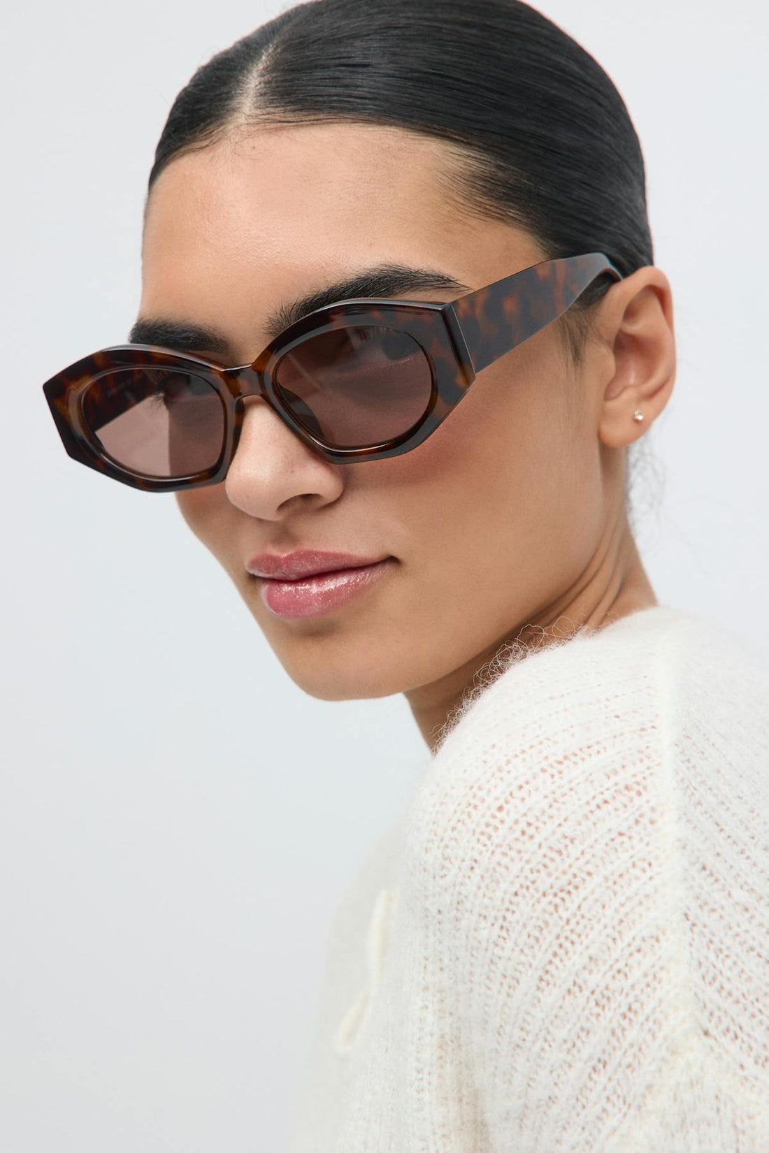 Angular cateye sunglasses - Turtle