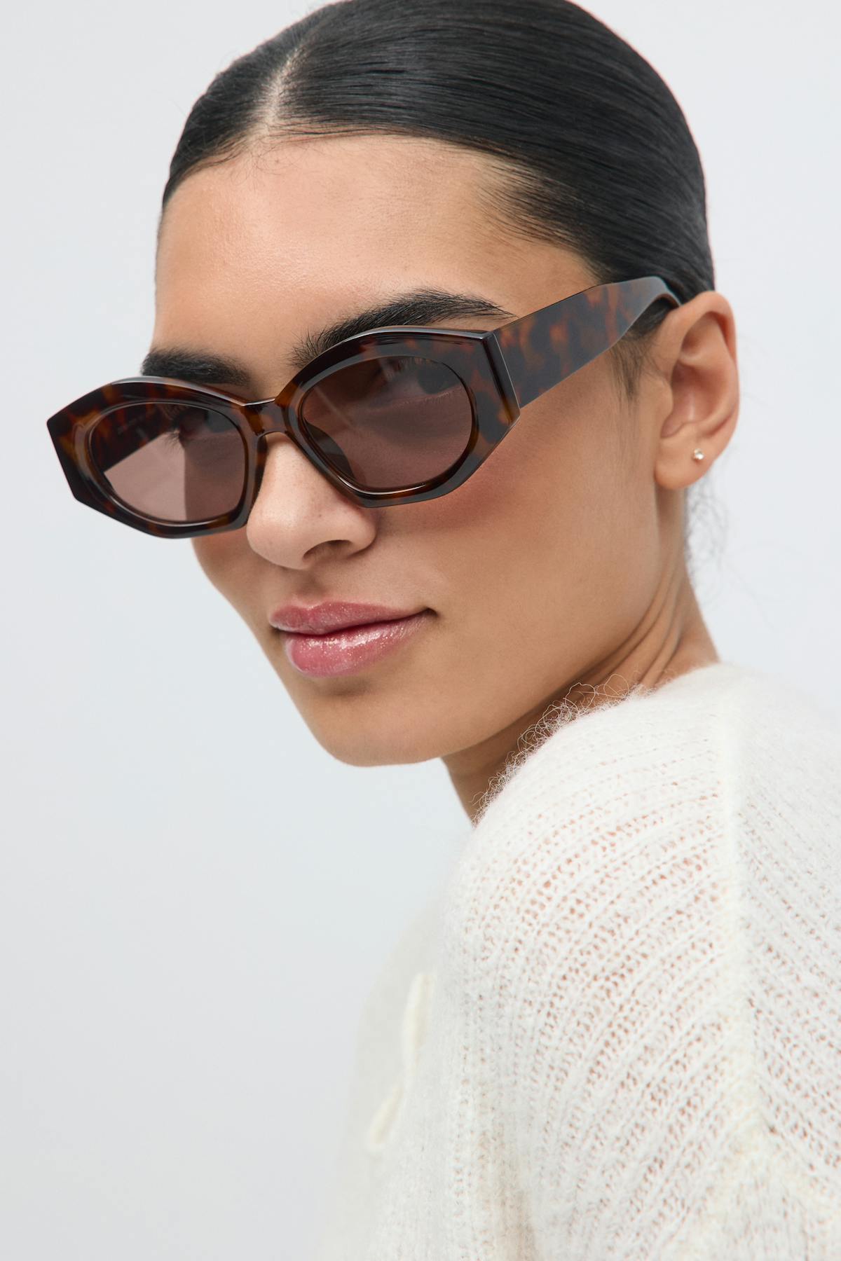 Angular cateye sunglasses - Turtle