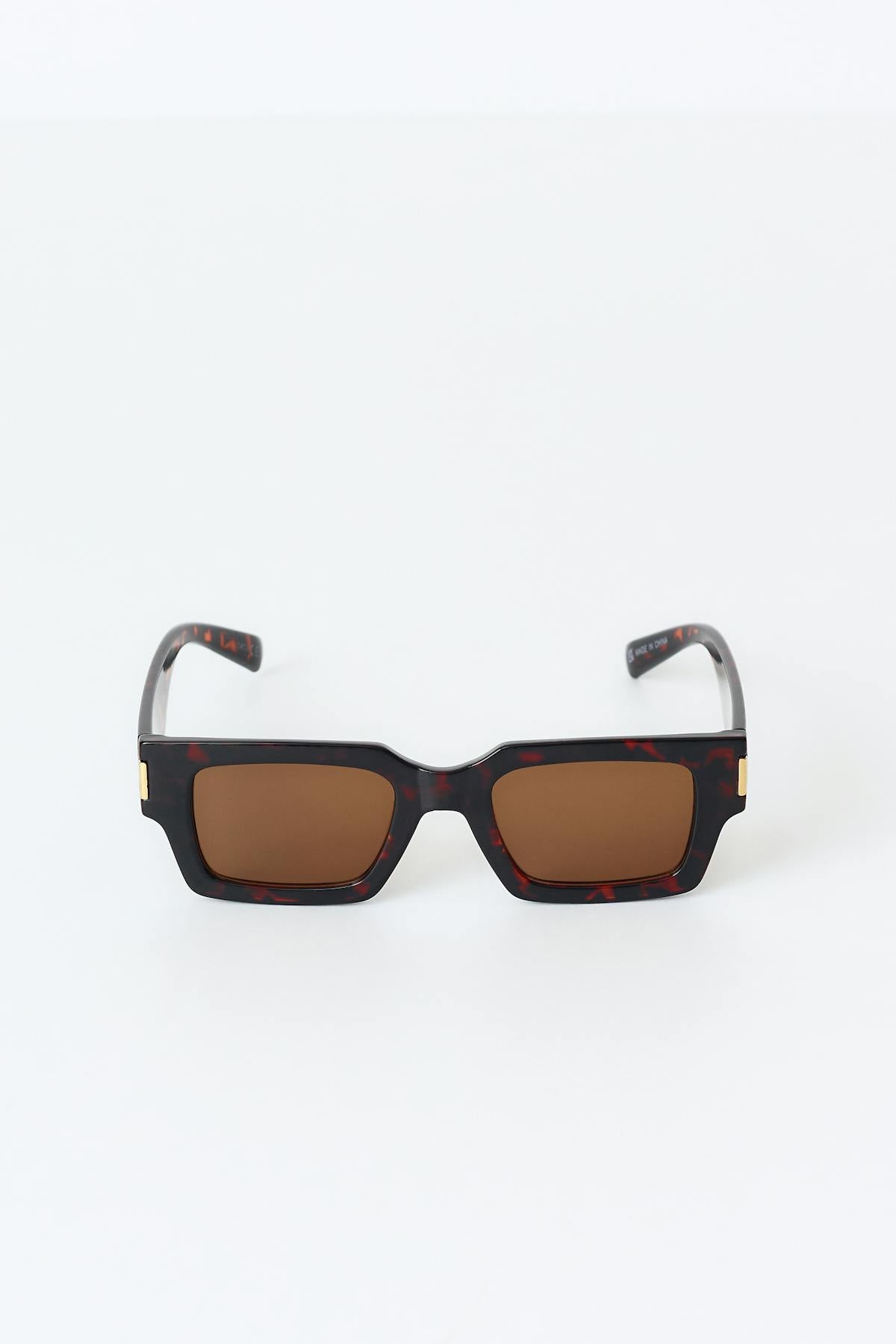 Classic square sunglasses