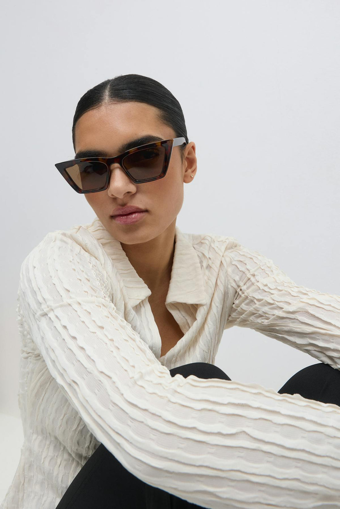 Sharp cat eye sunglasses - Turtle
