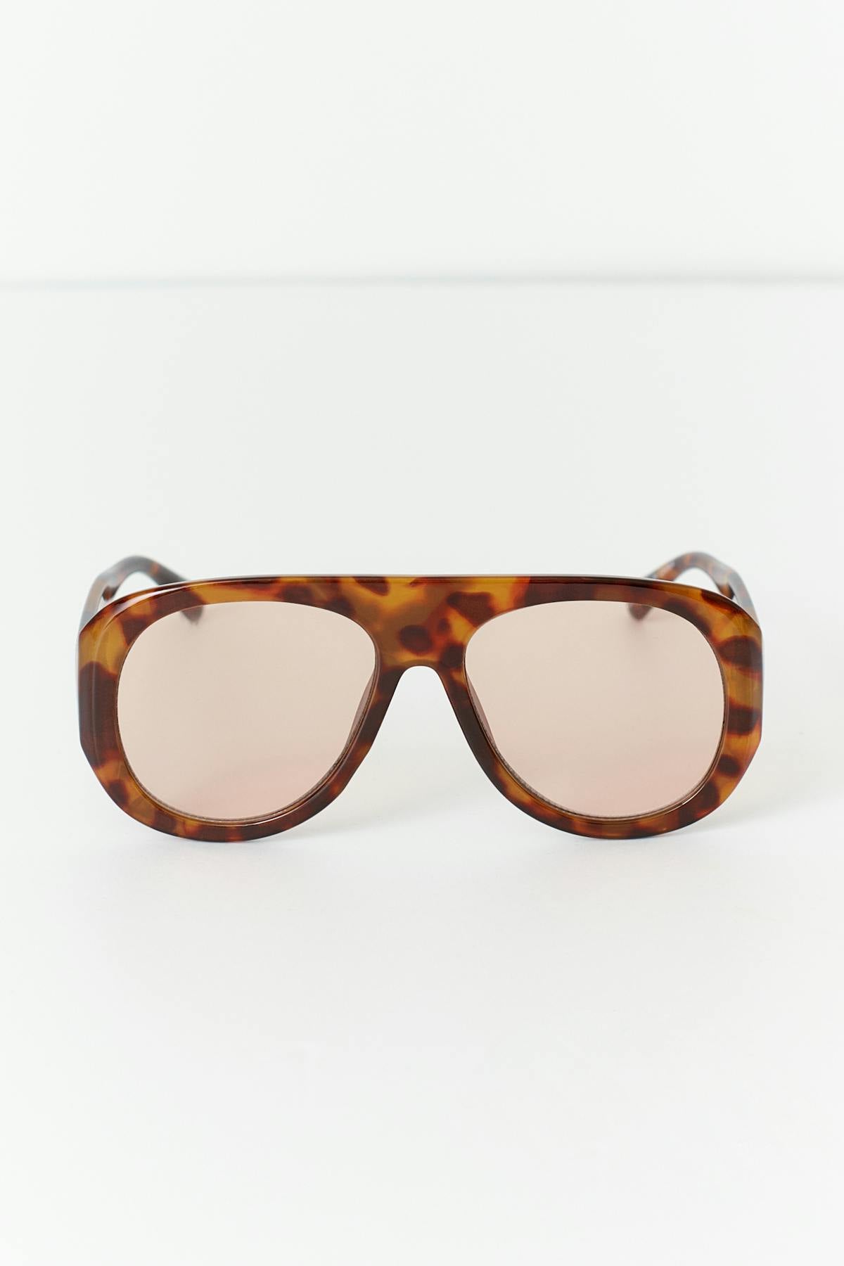 Bold aviator sunglasses