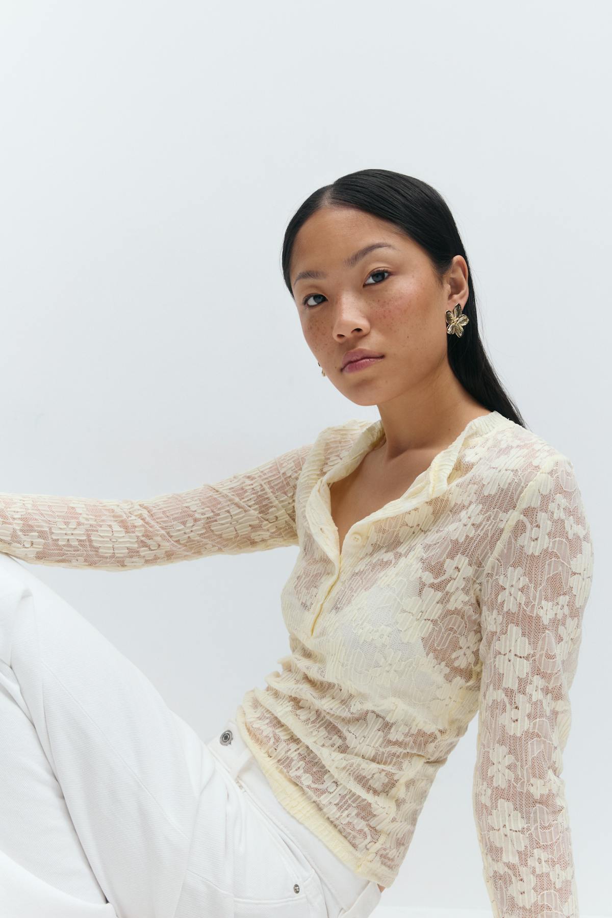 Pleated lace top - Lemon icing