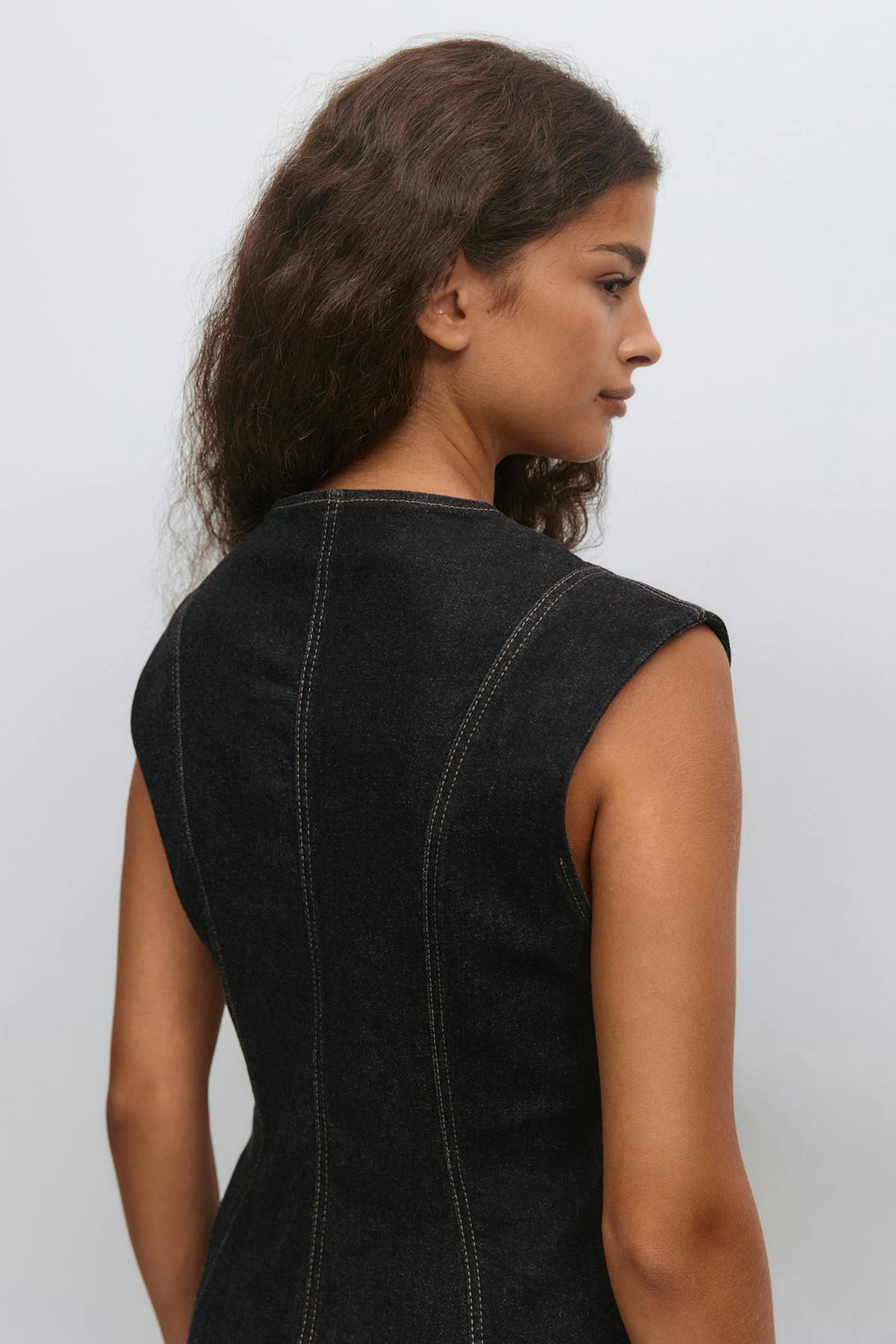Waist shaped denim vest - Dk rinse