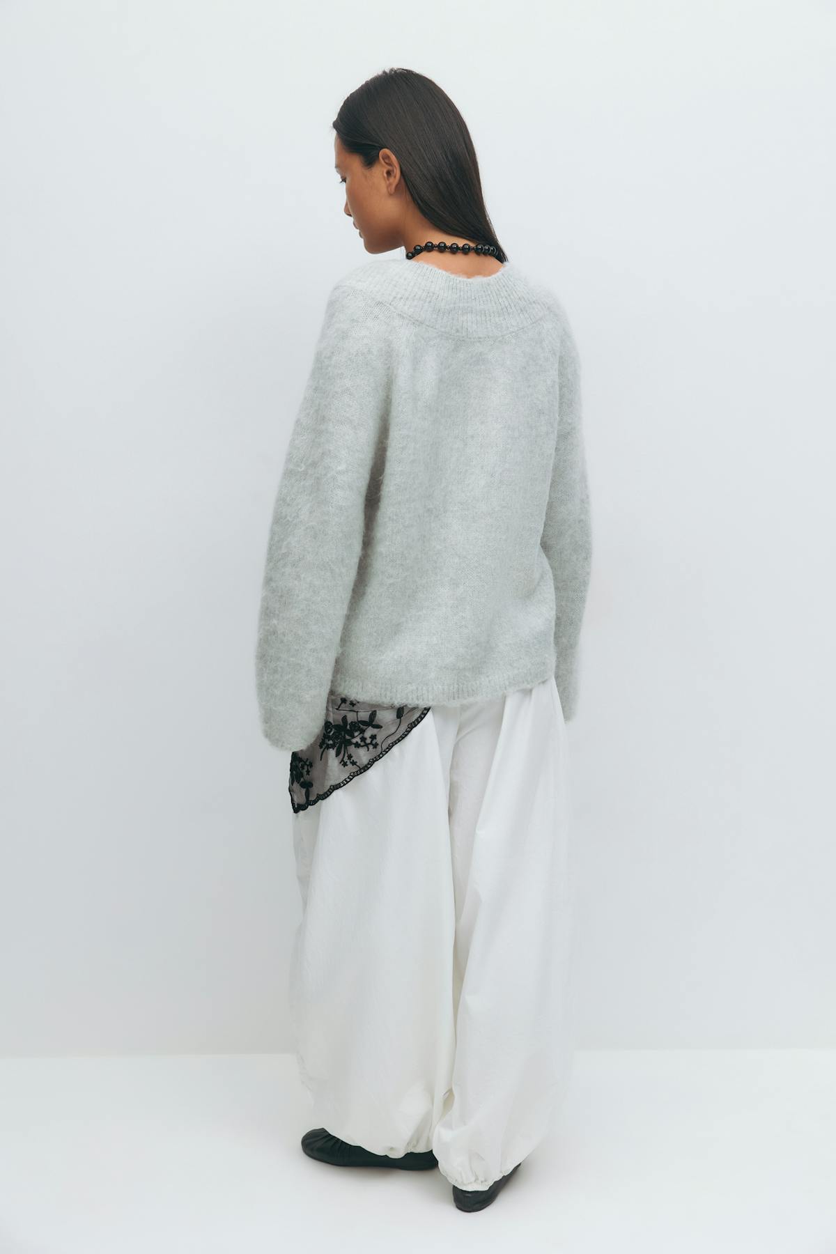 V-neck knitted sweater - Camel beige