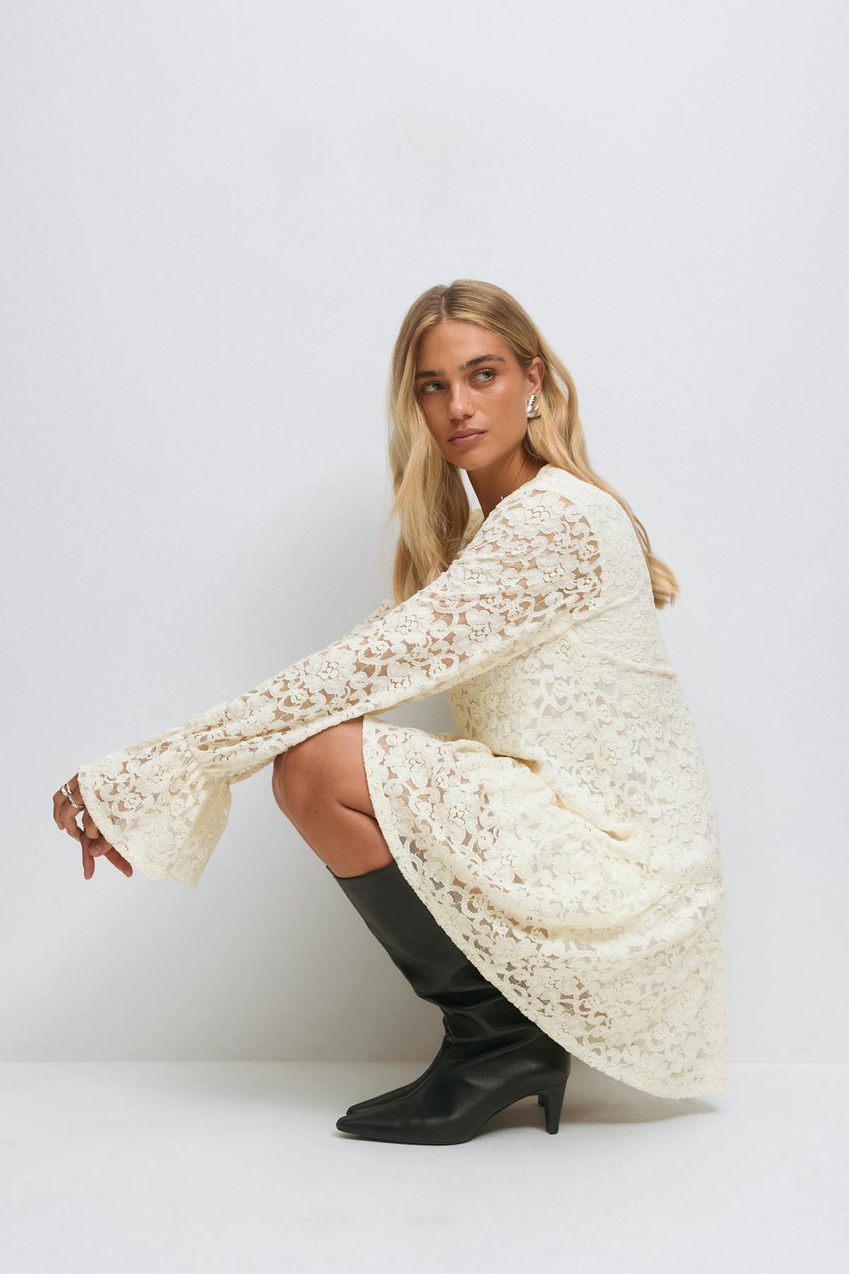 Mini lace dress - Gardenia