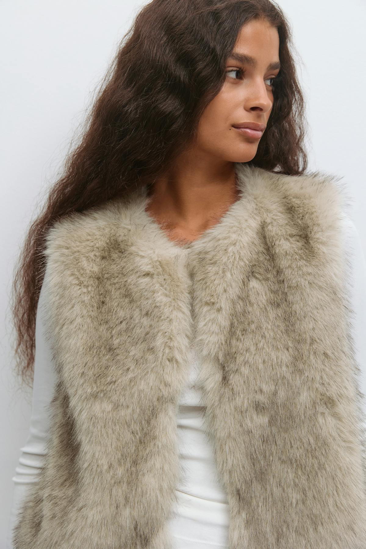 Faux fur vest - Beige